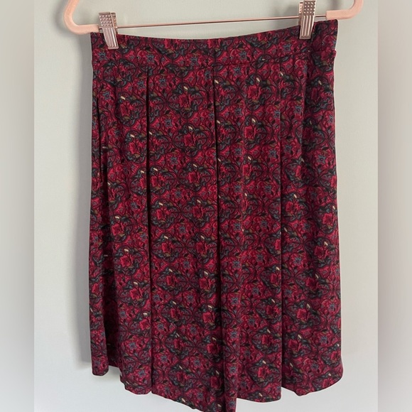 Lularoe Madison Skirt with Dark Toned Vine Pattern - Picture 6 of 8